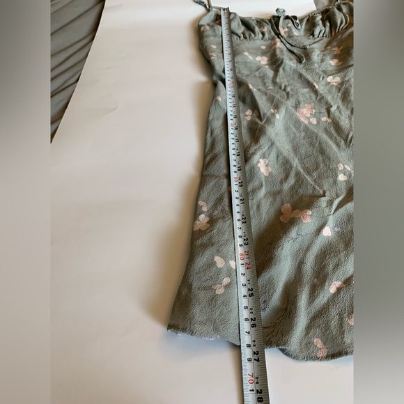 Wilfred
Bellow Mini Dress the color is a gorgeous muted green and pale pink SZ 8 - Picture 15 of 15